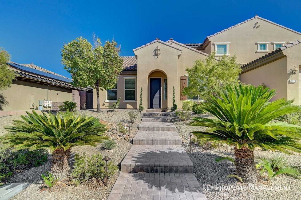 2724 Josephine Dr - Photo 4 of 50