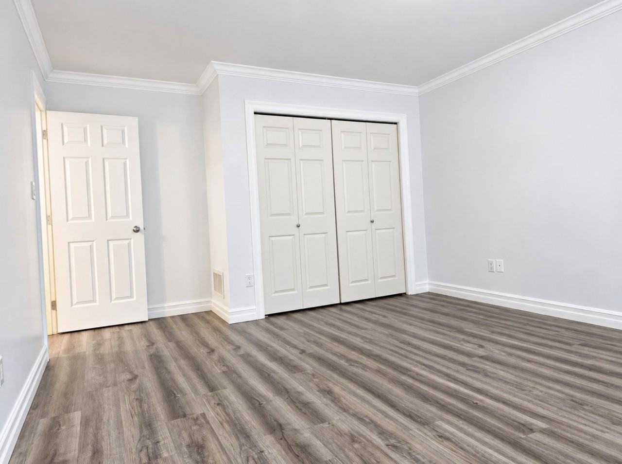 3495 147A St - Photo 4 of 20