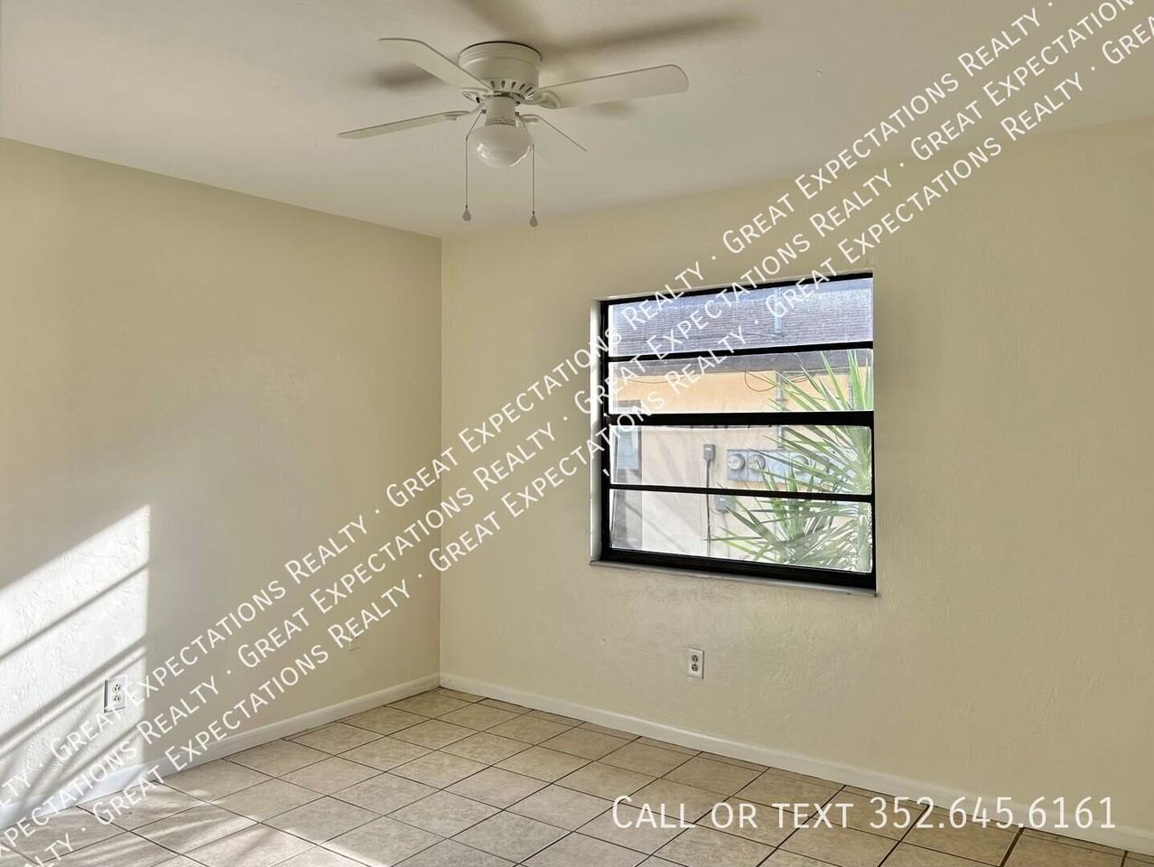 2013 Ne 17th Pl - Photo 4 of 8