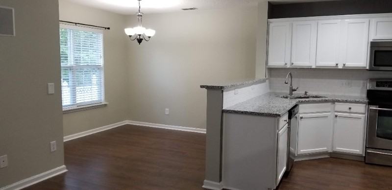 1393 Walnut Hill Dr - Photo 3 of 16