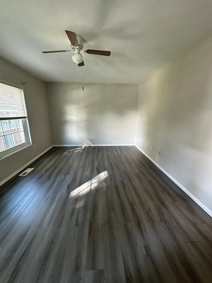 76 Ridgelawn Rd - Photo 7 of 20
