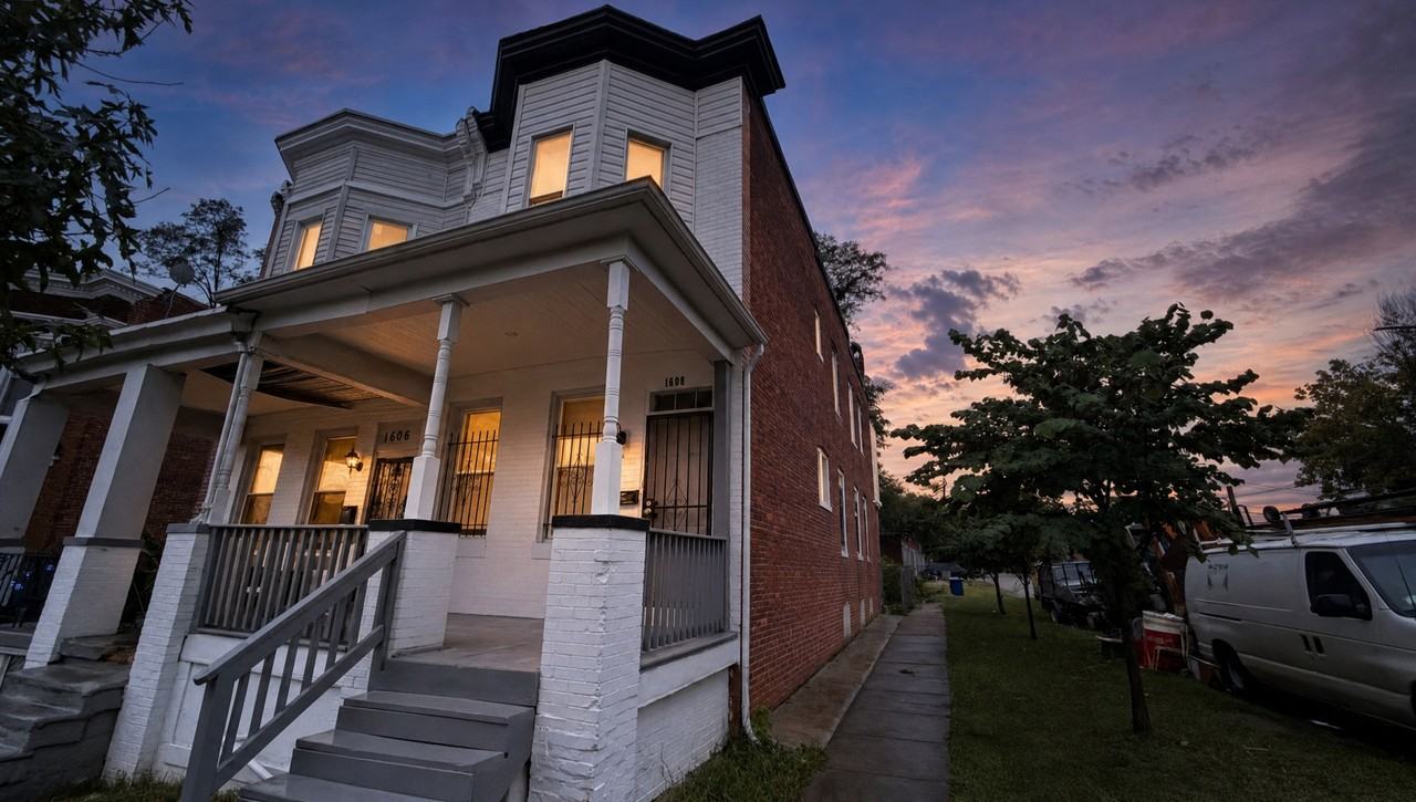 1608 N Rosedale St #TH - Photo 4 of 37