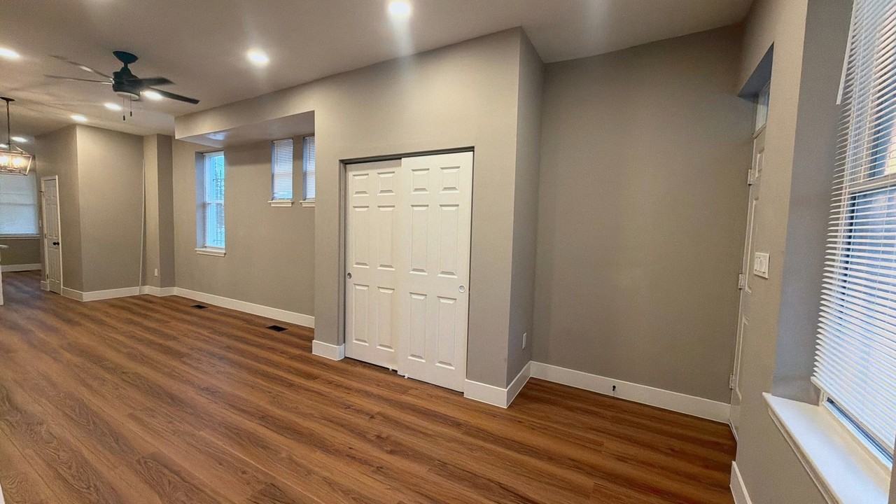 1608 N Rosedale St #TH - Photo 7 of 37