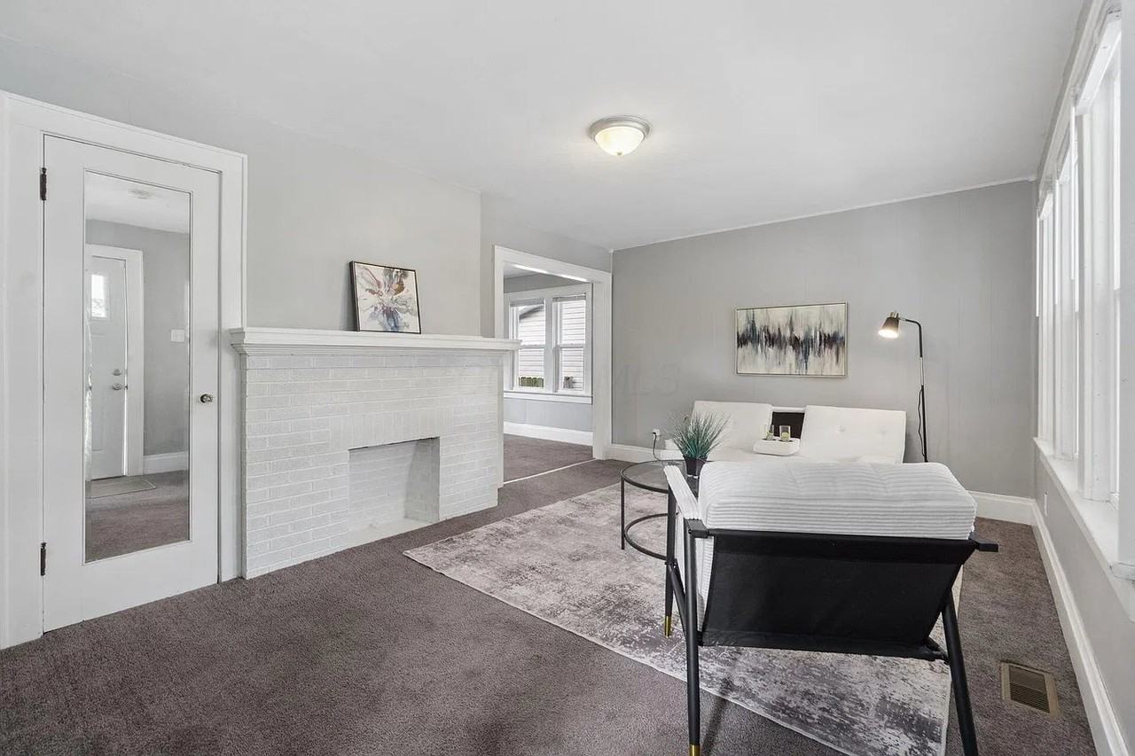 611 E Jenkins Ave - Photo 3 of 25