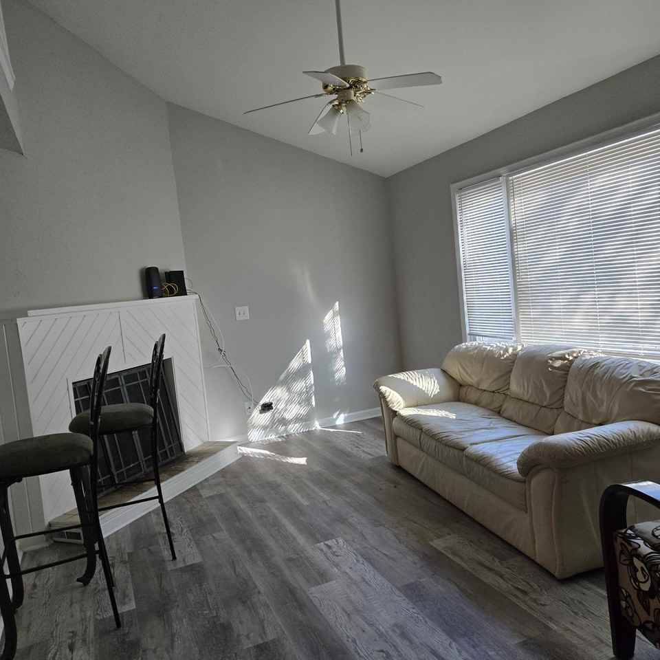 10140 Steele Rd - Photo 2 of 7