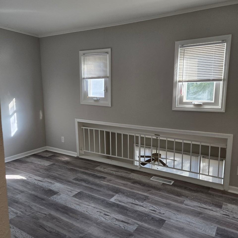 10140 Steele Rd - Photo 3 of 7