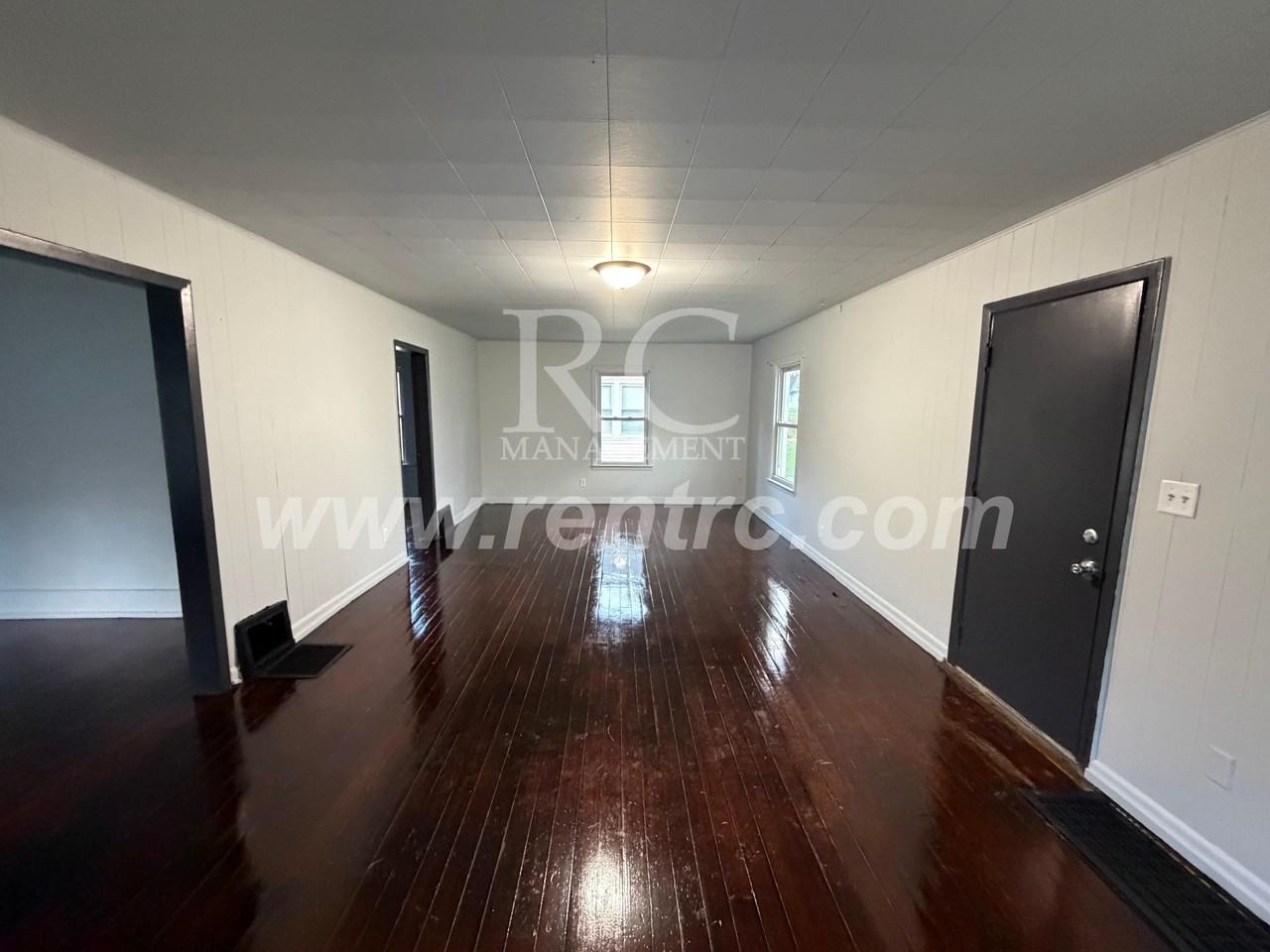 422 Anderson St - Photo 6 of 12