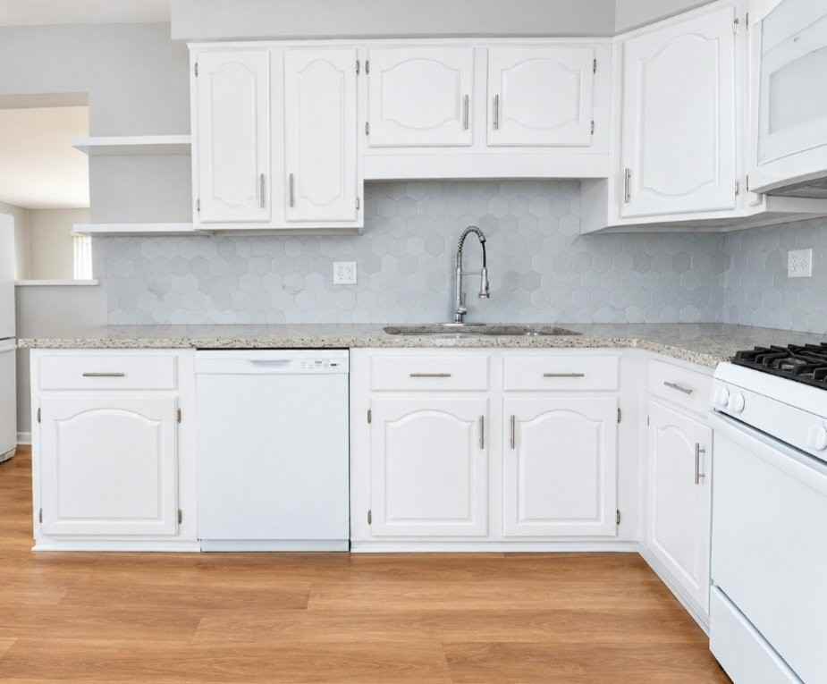 6146 S Kensington Ave - Photo 3 of 16