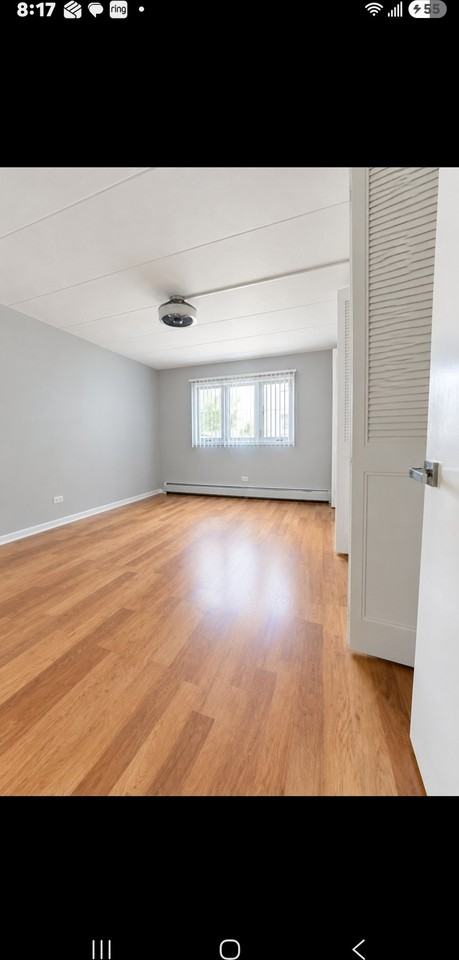 6146 S Kensington Ave - Photo 6 of 16