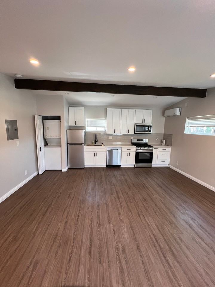 22139 Strathern St #22139 - Photo 3 of 9