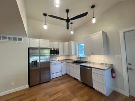 featured image of 809 6th St Se #1