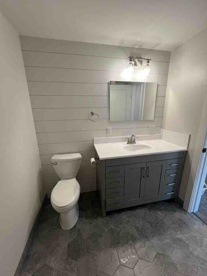 809 6th St Se #1 - Photo 5 of 15