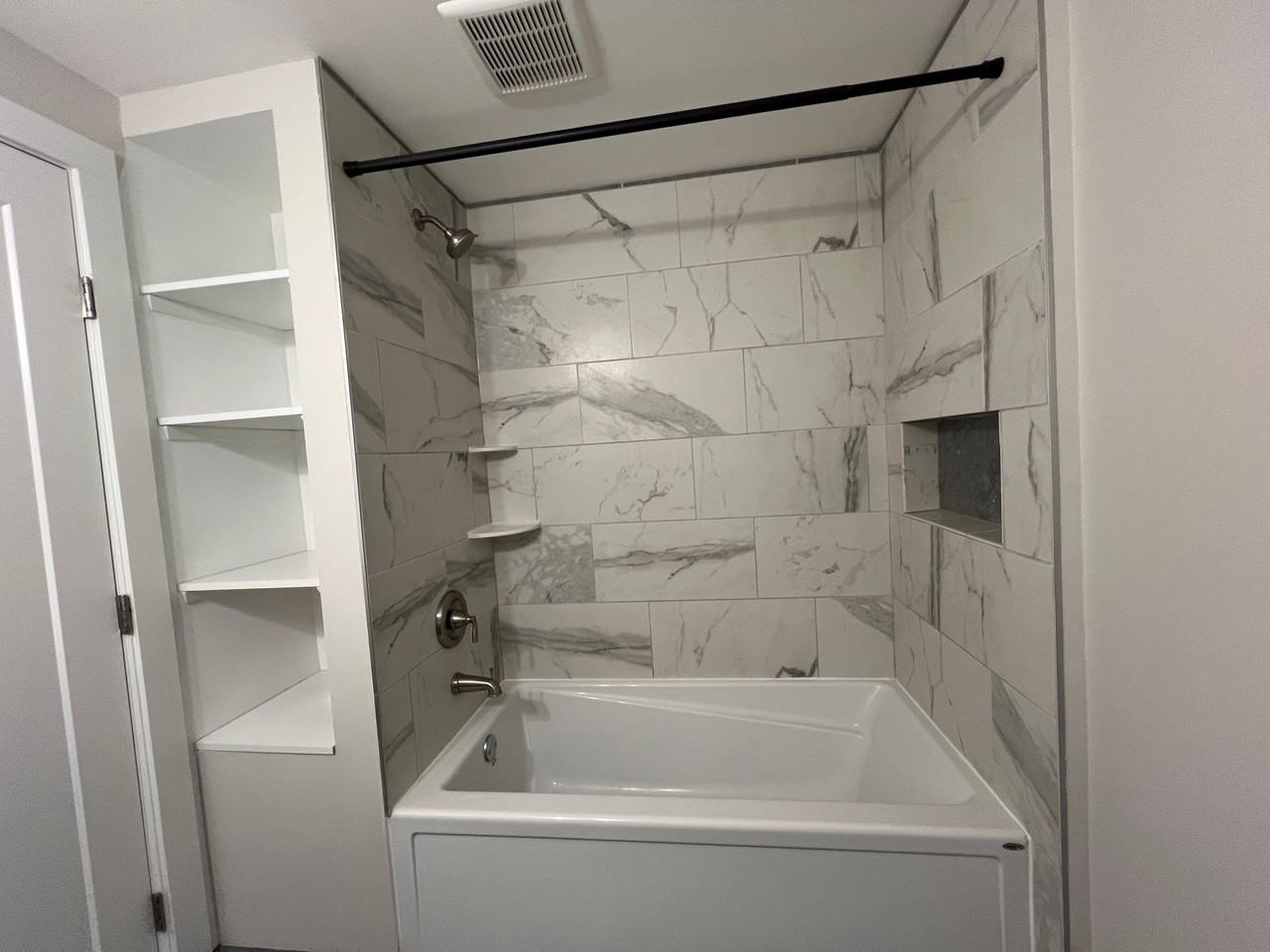 809 6th St Se #1 - Photo 7 of 15