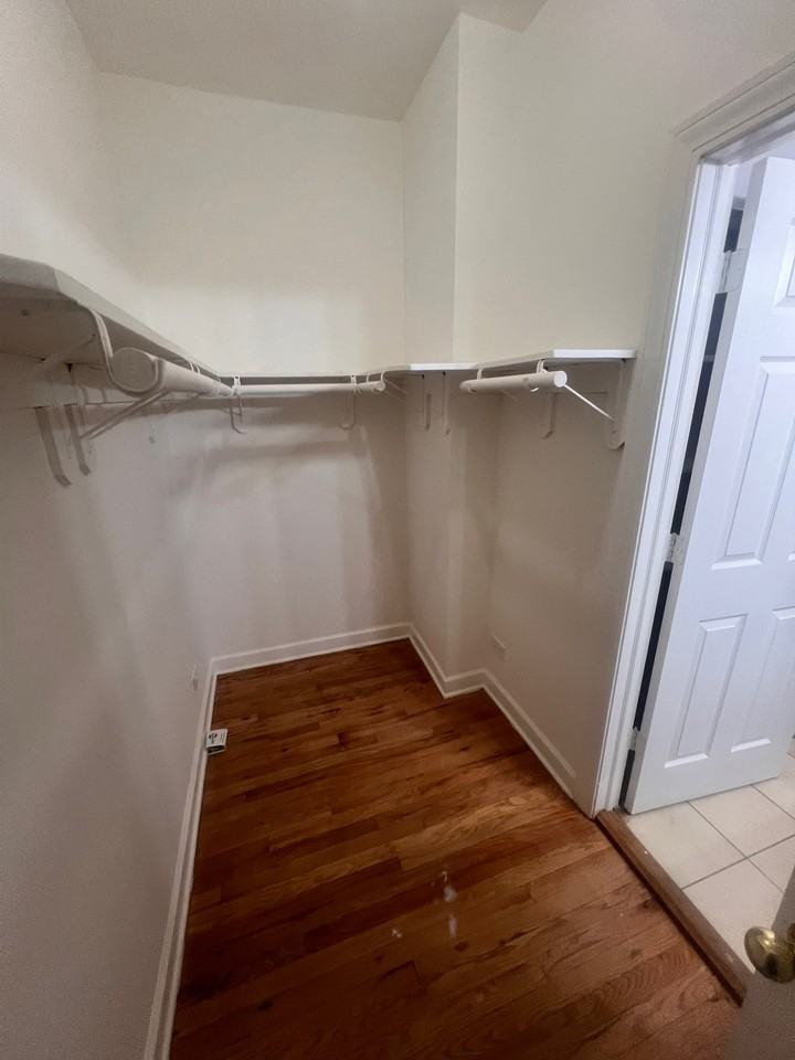 507 E 44th St - Photo 6 of 10