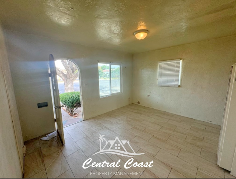 0 E St - Photo 4 of 8
