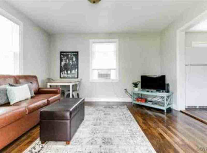 1824 Carlisle Ave - Photo 4 of 16