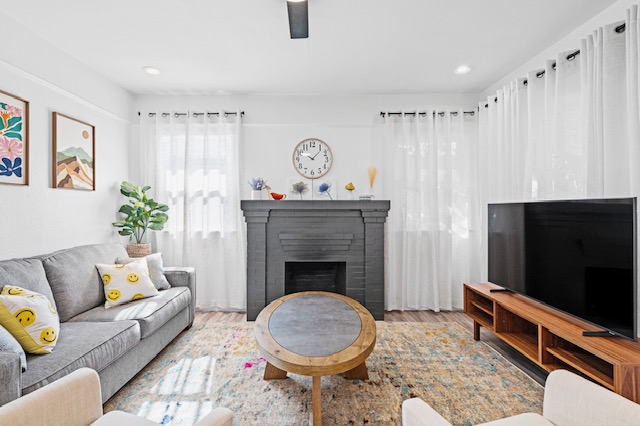644 E Nocta St - Photo 4 of 12