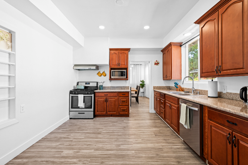 644 E Nocta St - Photo 6 of 12