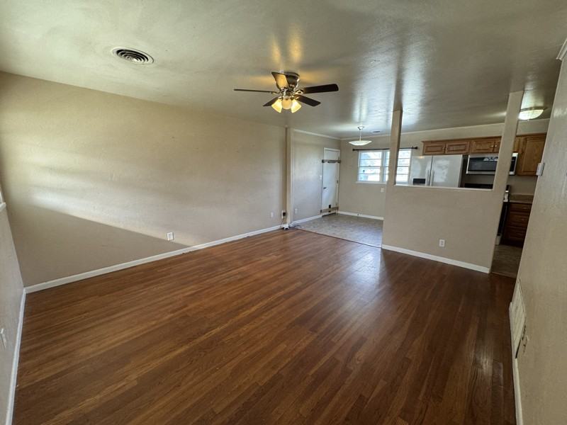 3107 S Nelson St - Photo 4 of 20