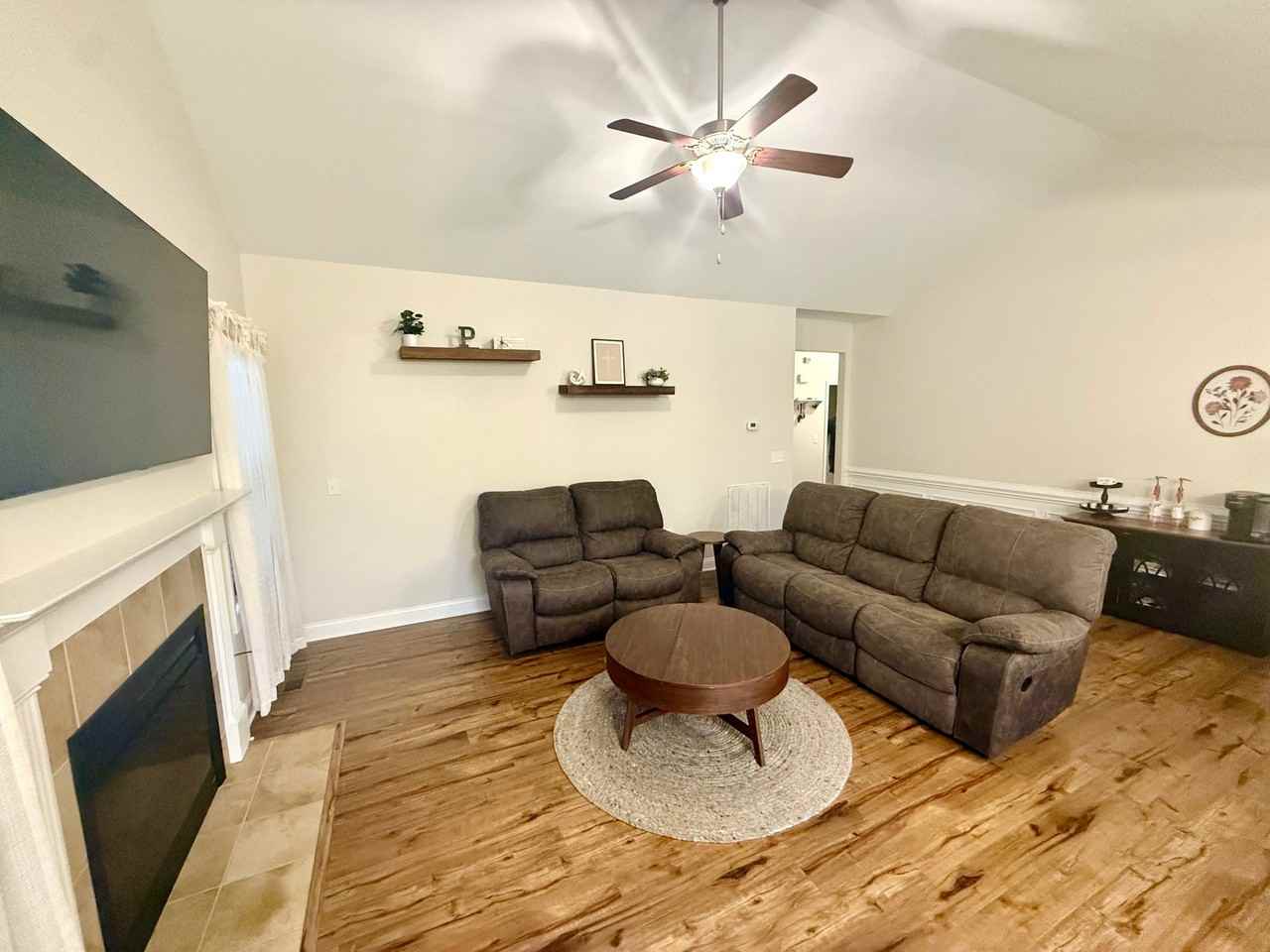 1722 Zion Dr - Photo 5 of 15