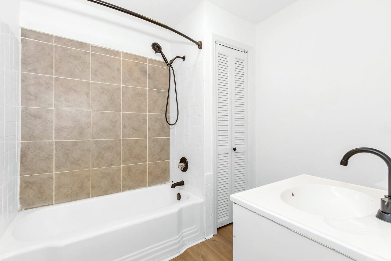 2213 Bungalow Rd - Photo 4 of 19