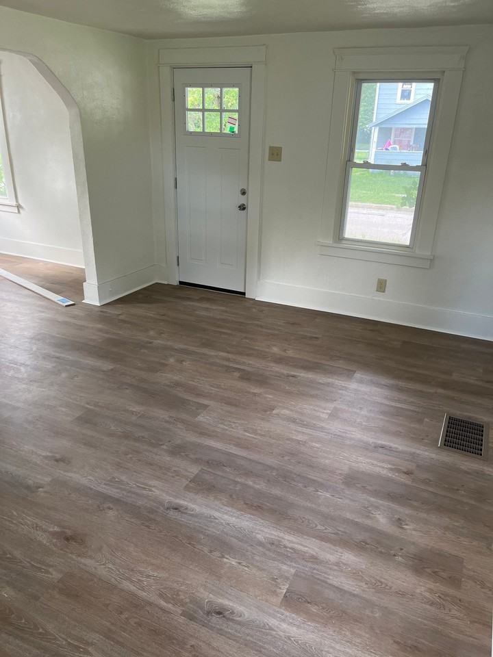 312 Idylwild St Ne - Photo 2 of 9