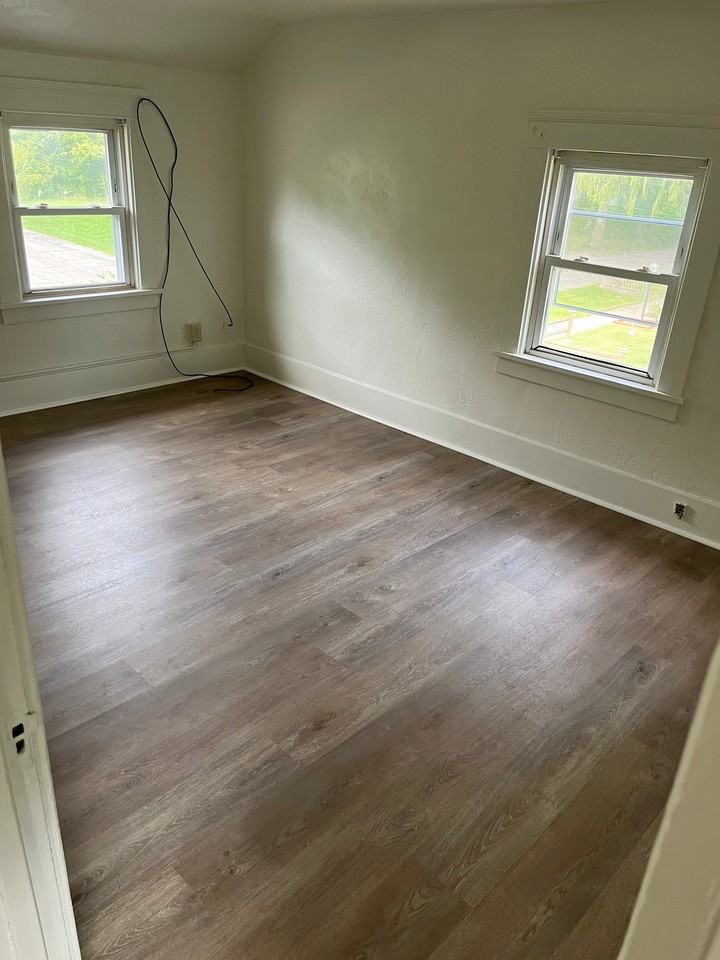 312 Idylwild St Ne - Photo 3 of 9