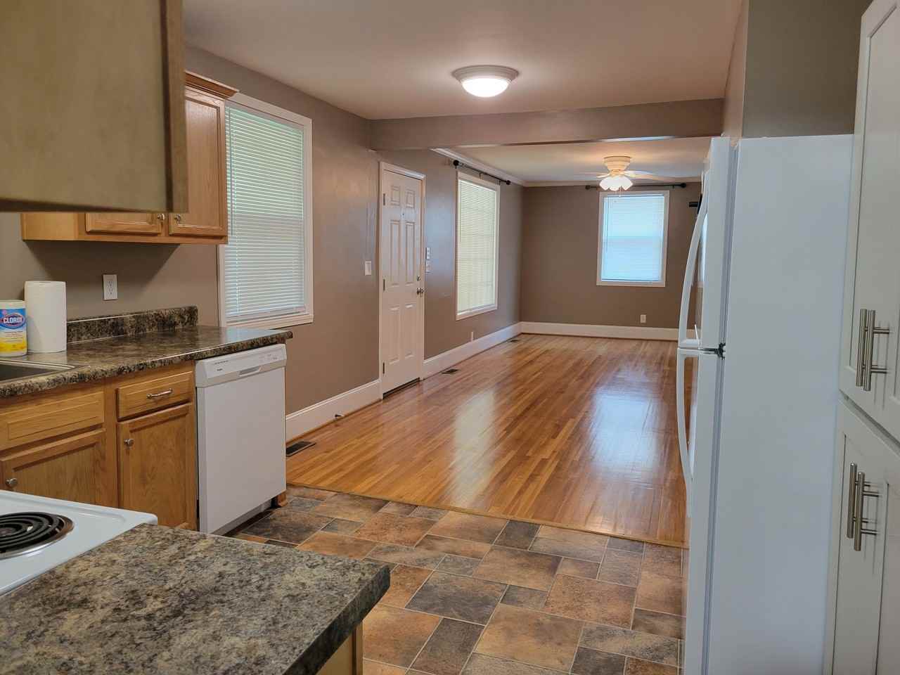 732 Delaware Ave - Photo 4 of 27