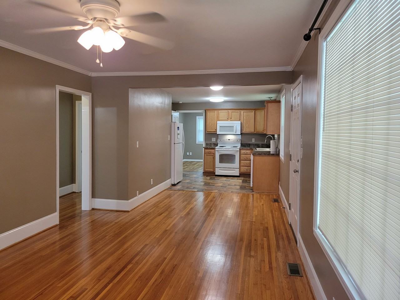 732 Delaware Ave - Photo 5 of 27