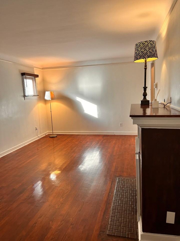 231 Academy St - Photo 3 of 21