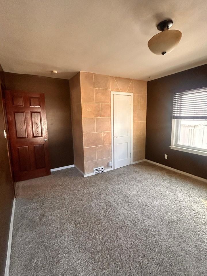 231 Academy St - Photo 6 of 21