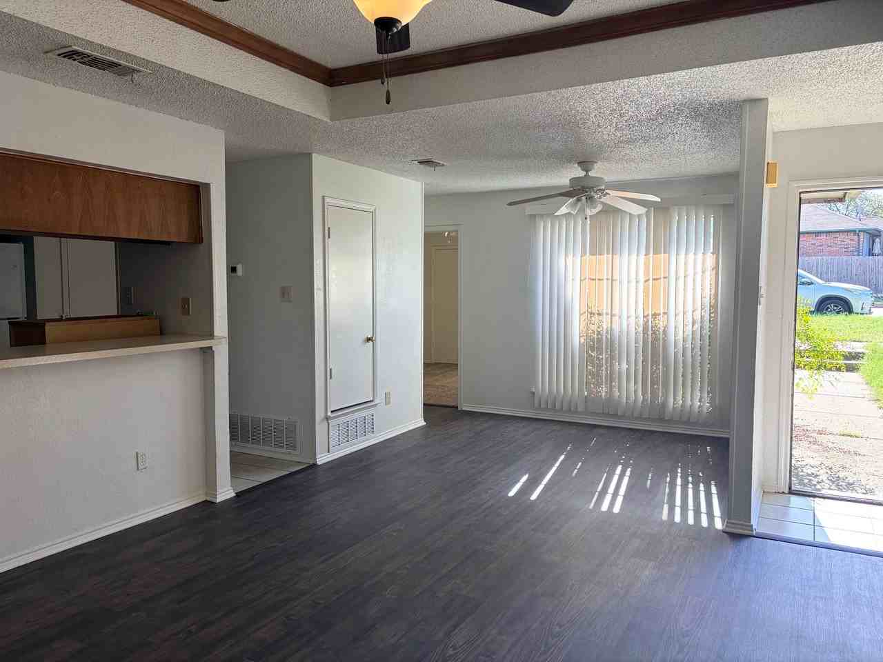 201 Shady Valley Dr #201 - Photo 5 of 12