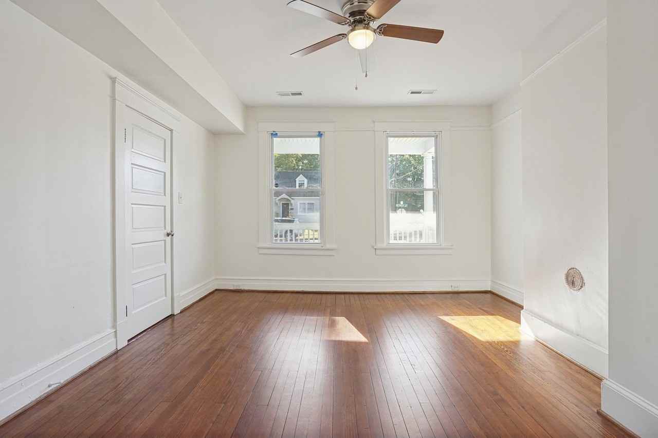 1835 Keswick Ave - Photo 3 of 19
