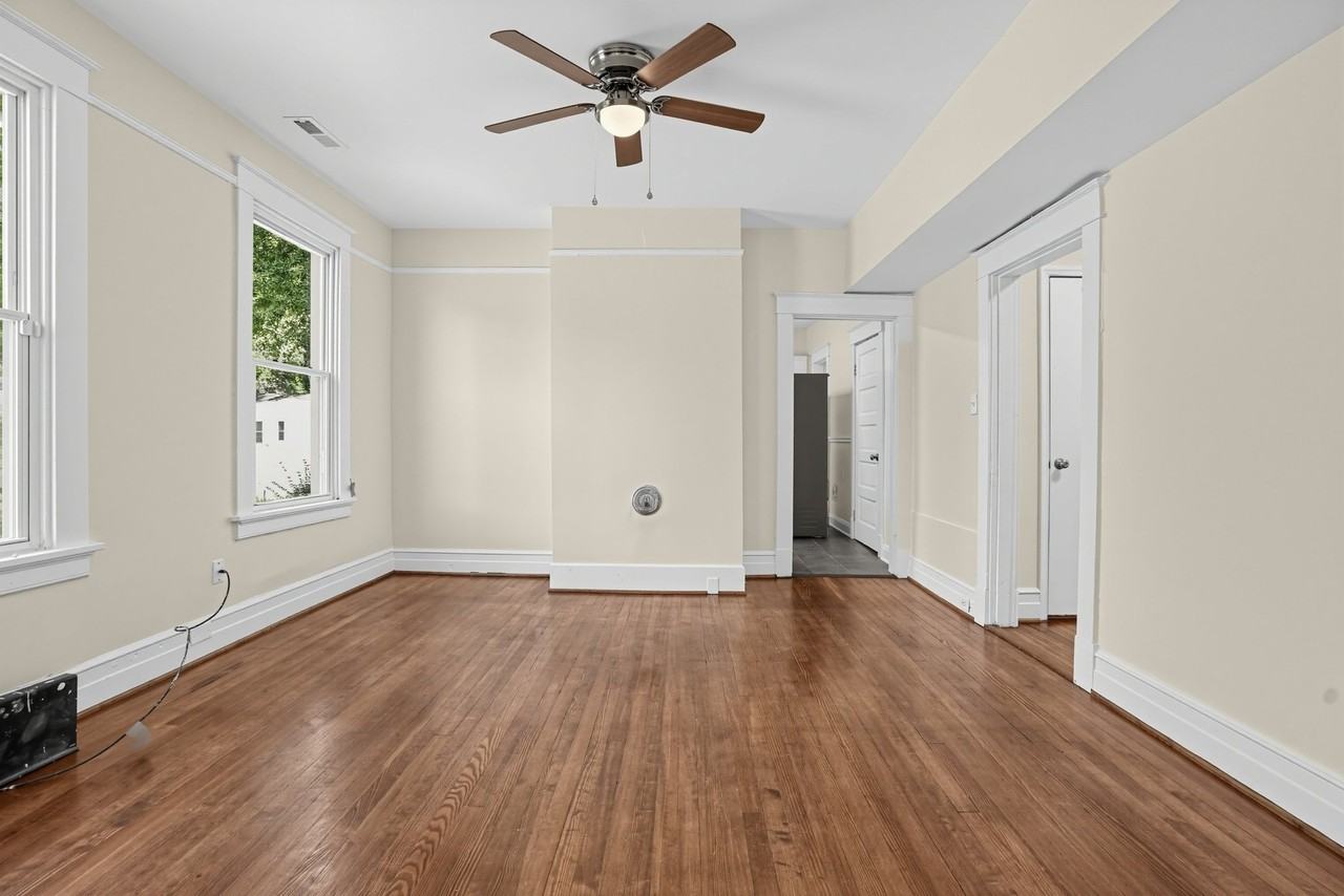 1835 Keswick Ave - Photo 7 of 19