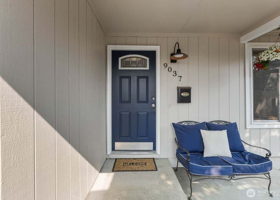 9037 Fawcett Ave - Photo 4 of 7