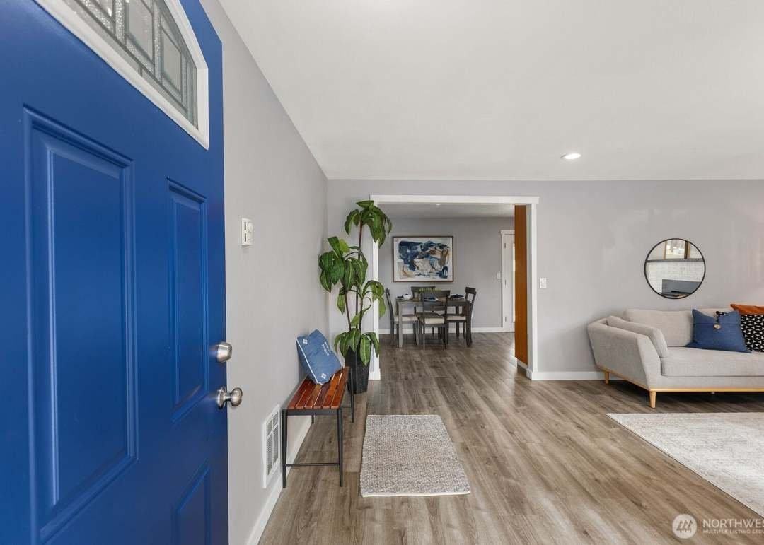 9037 Fawcett Ave - Photo 5 of 7