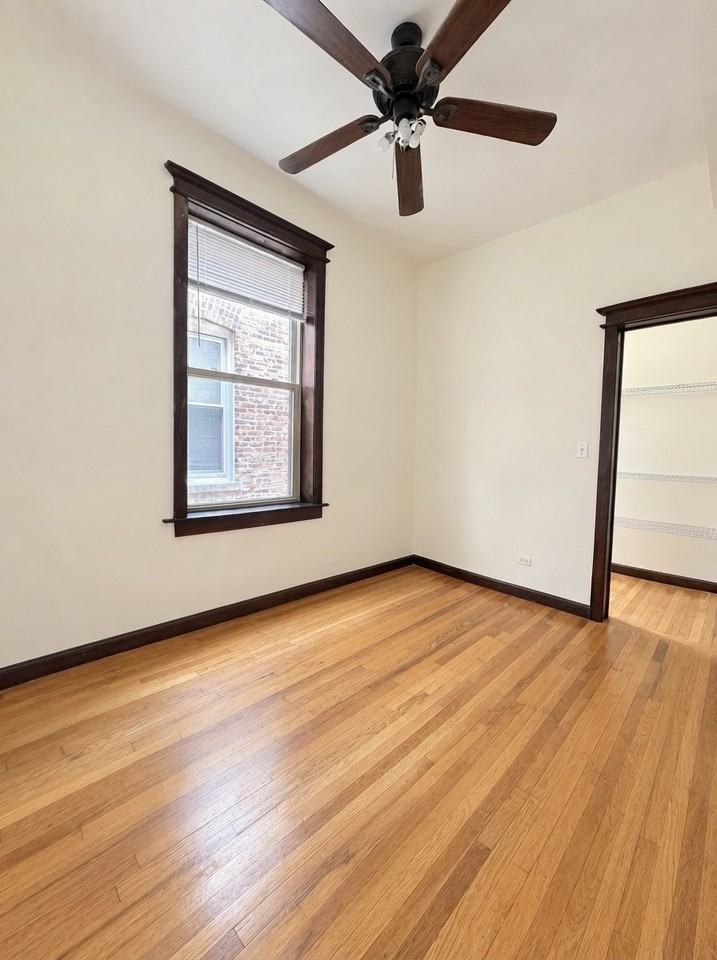 951 N Oakley Blvd #2 - Photo 6 of 10
