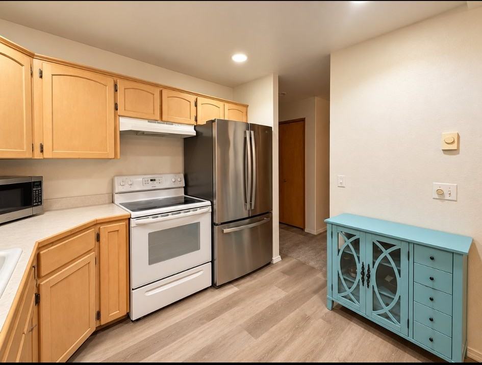 830 Ne Hacienda Ct - Photo 4 of 19