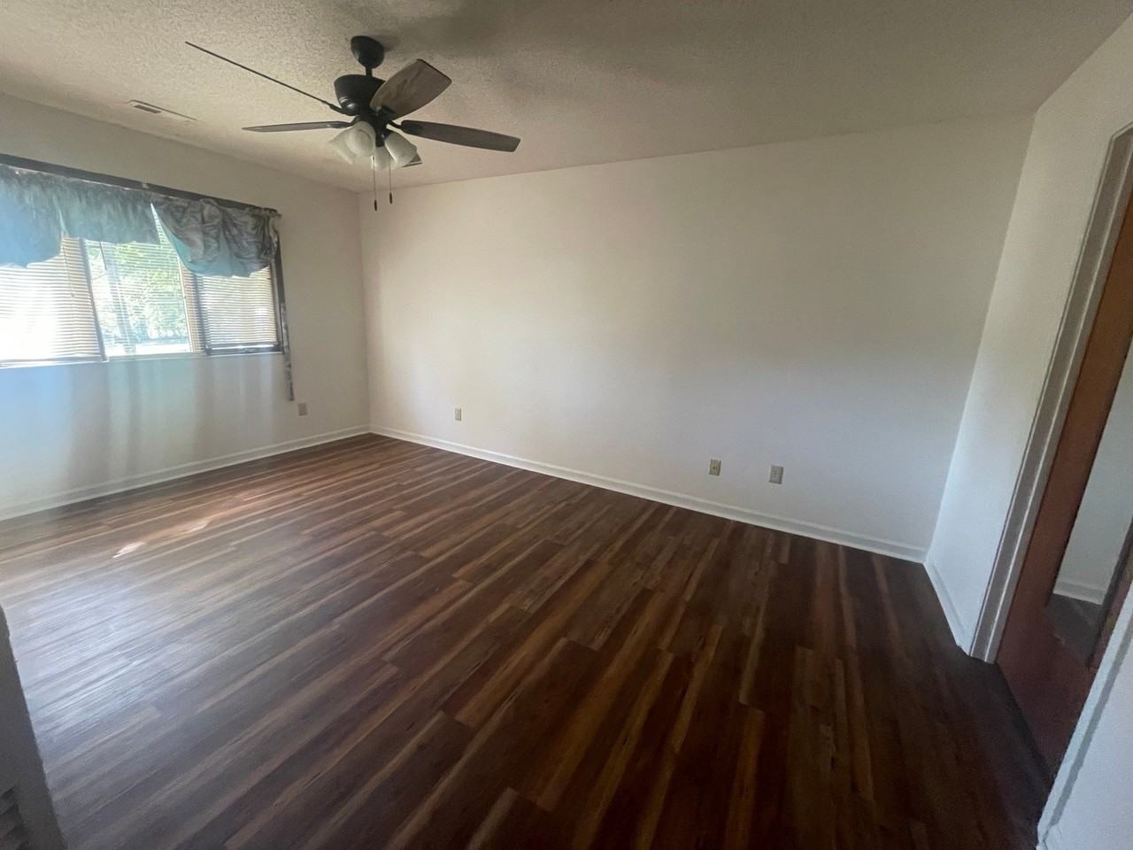 4158 Demastus Ln - Photo 4 of 15