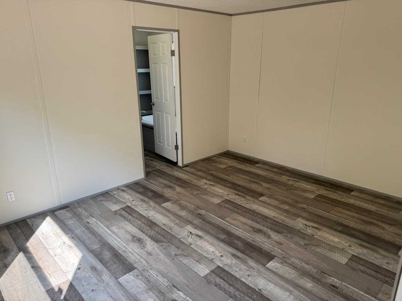 492 Elkins Rd - Photo 6 of 18
