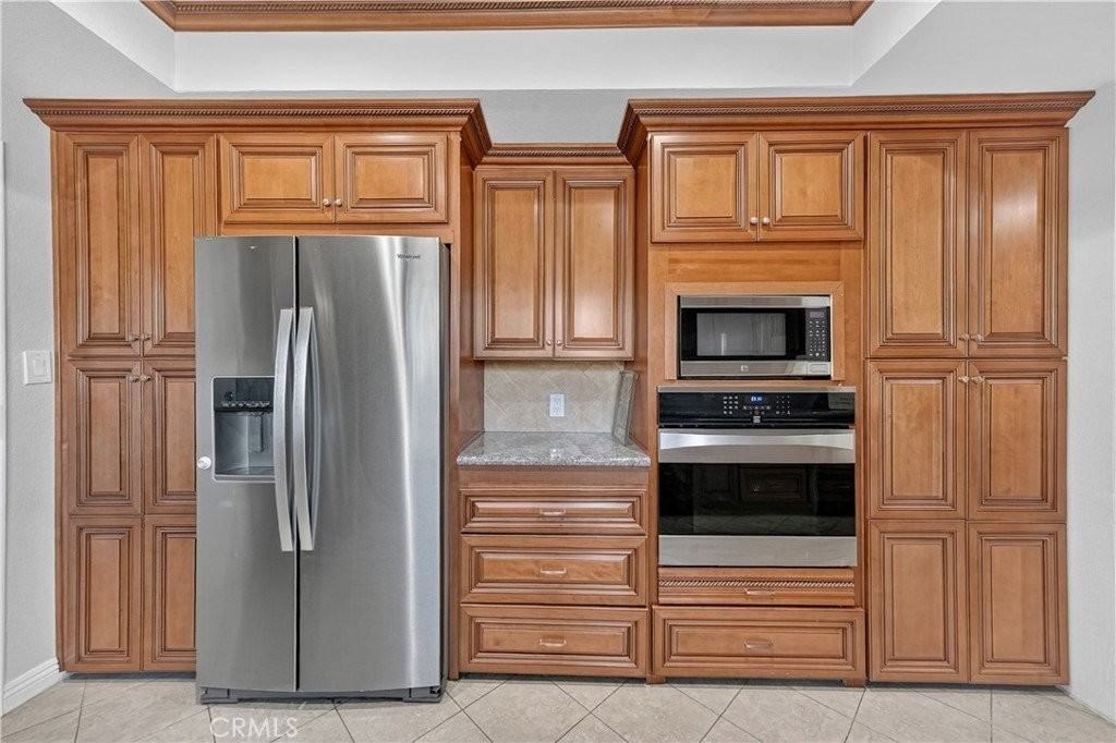 2134 Baseline Rd - Photo 2 of 13