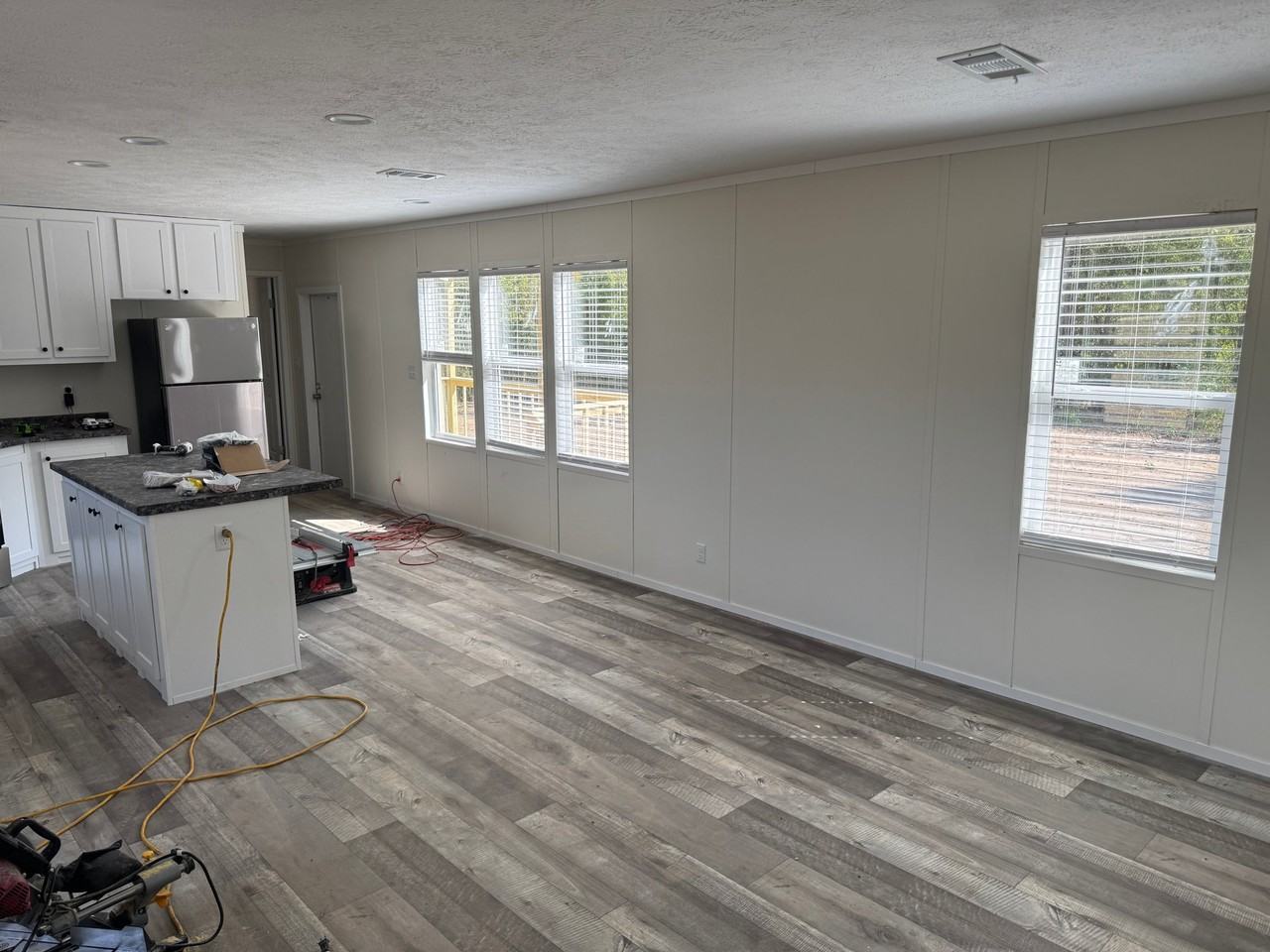 476 Elkins Rd - Photo 3 of 14