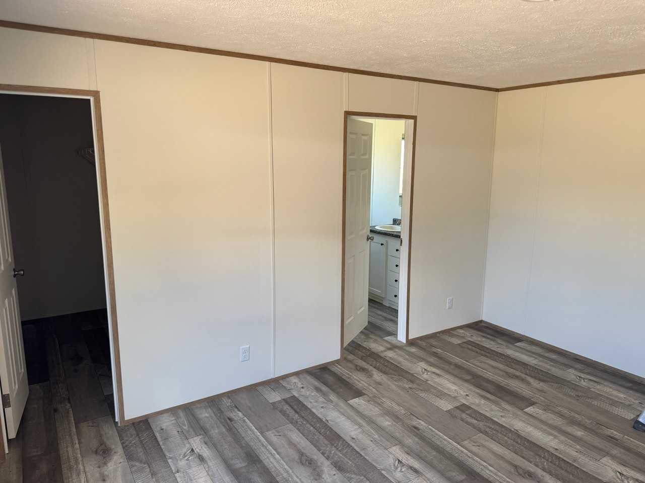 476 Elkins Rd - Photo 6 of 14