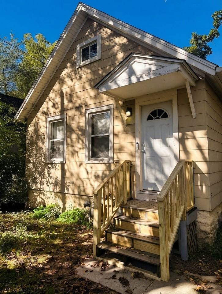 163 Mount Vernon Ave #2 - Photo 3 of 15