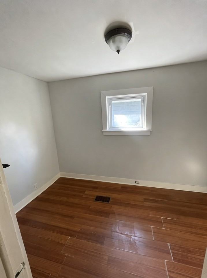 163 Mount Vernon Ave #2 - Photo 4 of 15