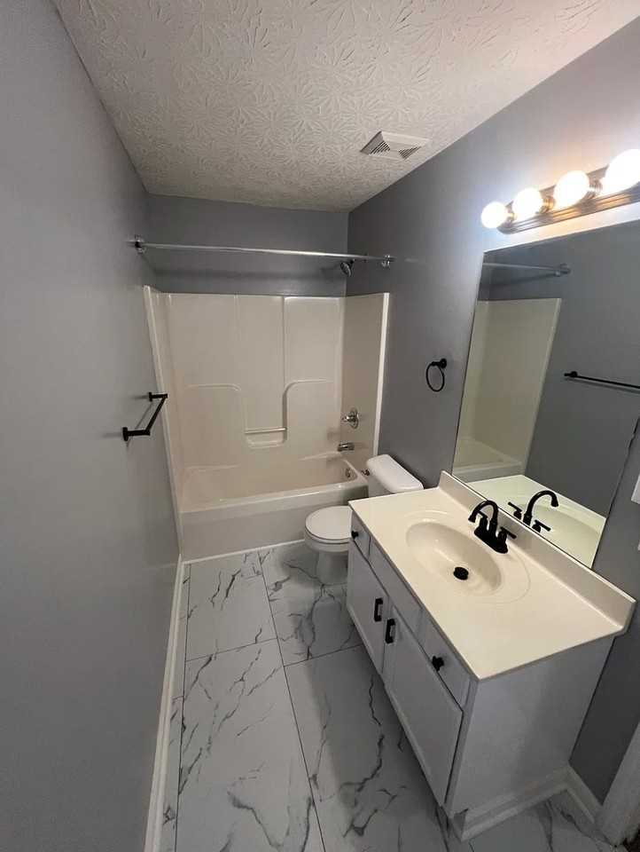 2588 Woodhill Dr - Photo 6 of 9