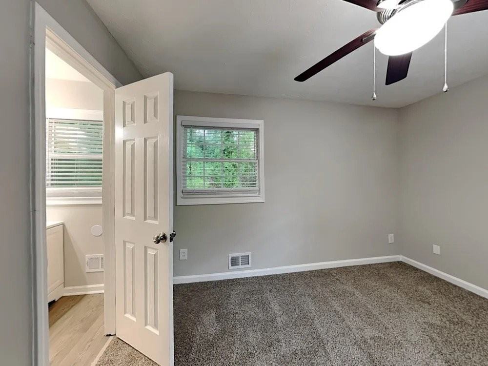 2363 Springdale Rd Sw - Photo 2 of 11