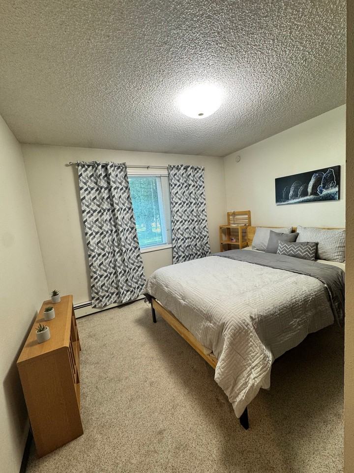 531 Creekside St #A - Photo 4 of 6