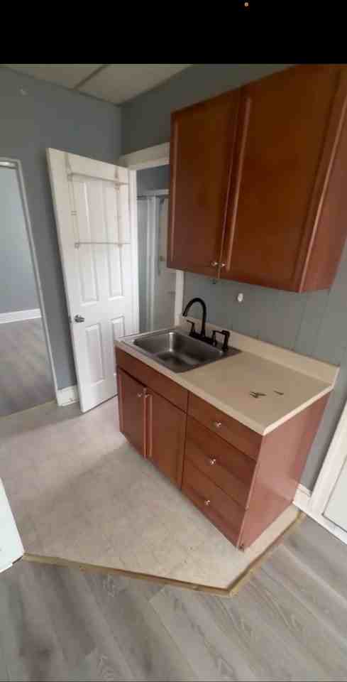 105 Weststreet #3 - Photo 5 of 9