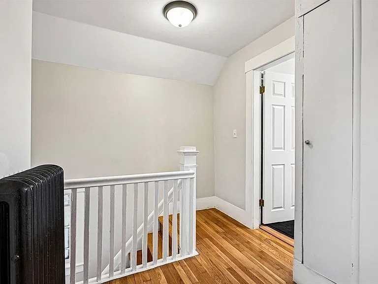 19 Sheldon St - Photo 6 of 20